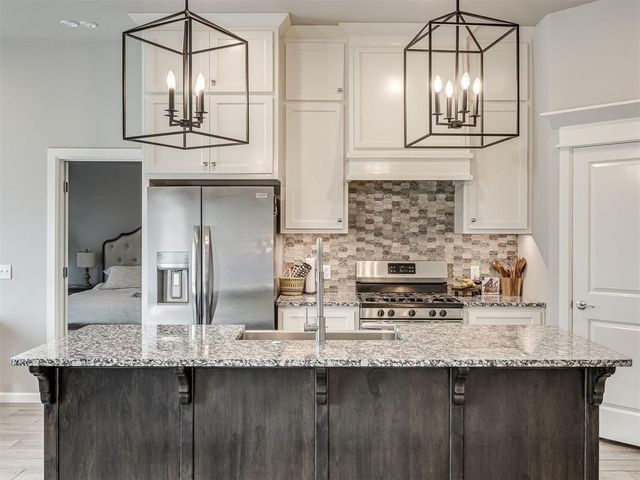 9208 NW 91st Street, Yukon, OK 73099