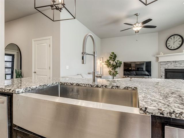 9208 NW 91st Street, Yukon, OK 73099
