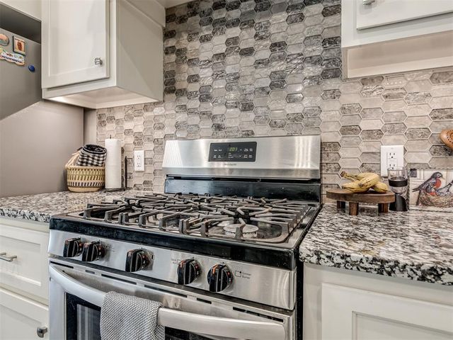 9208 NW 91st Street, Yukon, OK 73099