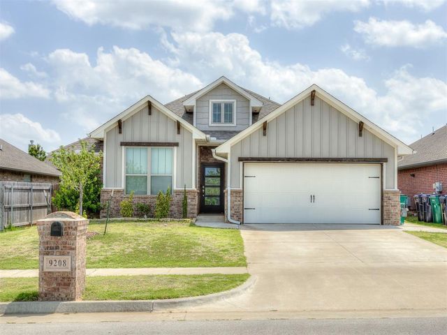 9208 NW 91st Street, Yukon, OK 73099