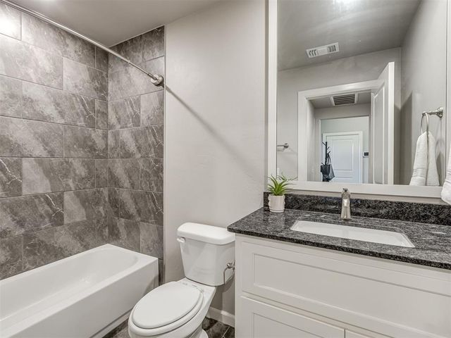 9208 NW 91st Street, Yukon, OK 73099