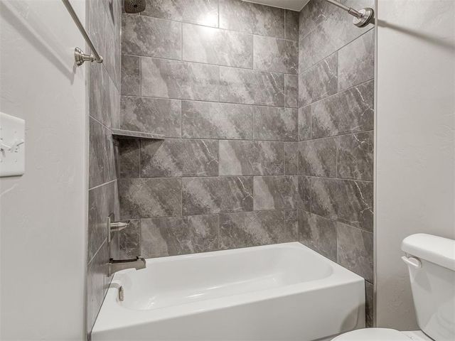 9208 NW 91st Street, Yukon, OK 73099