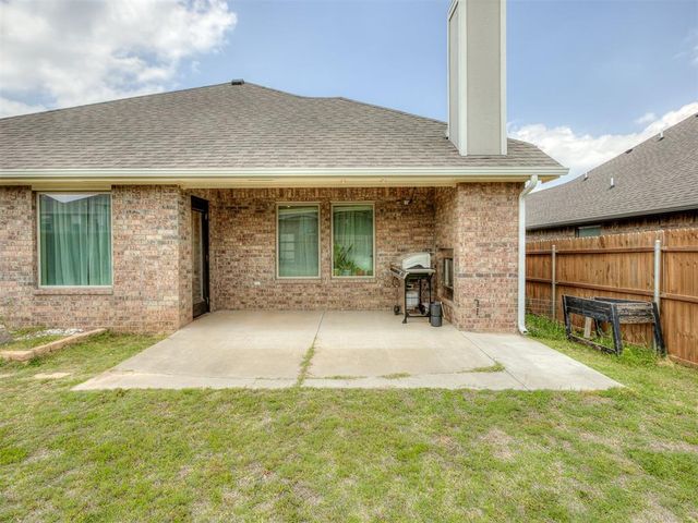 9208 NW 91st Street, Yukon, OK 73099