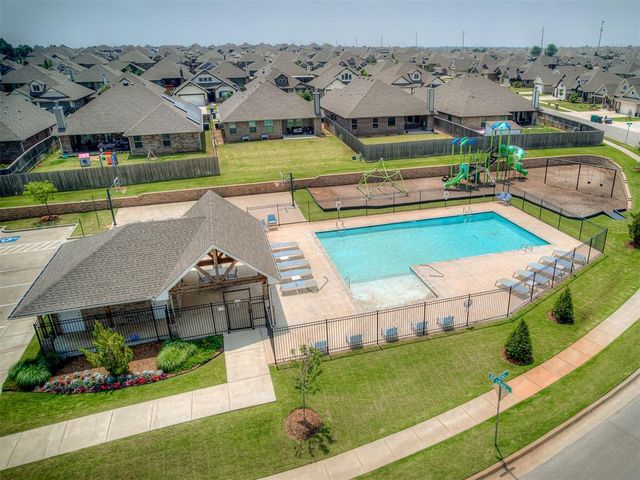 9208 NW 91st Street, Yukon, OK 73099