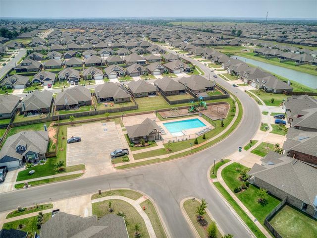 9208 NW 91st Street, Yukon, OK 73099
