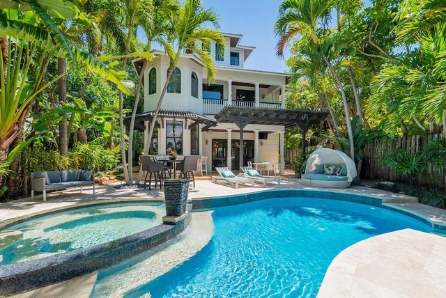 2415 Middle River Drive, Fort Lauderdale, FL 33305