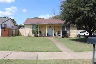 916 Poindexter Avenue, Cleburne, TX 76033