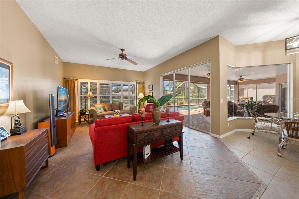 Image 11 of property listing at 1237 RAMBLING VINE COURT, New Port Richey, FL 34655