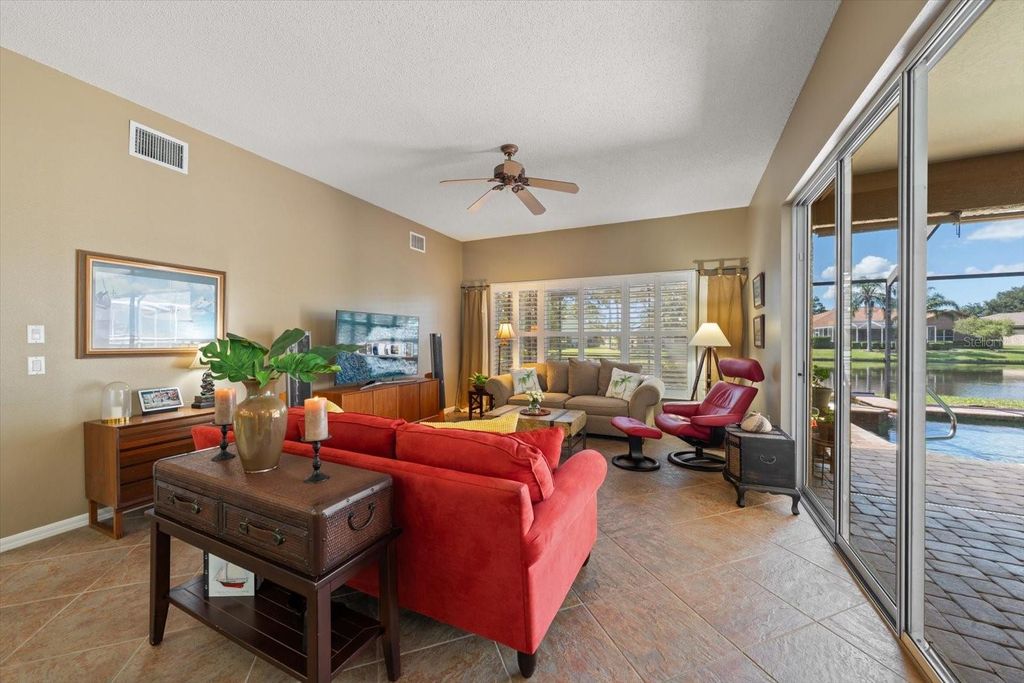 Image 12 of property listing at 1237 RAMBLING VINE COURT, New Port Richey, FL 34655