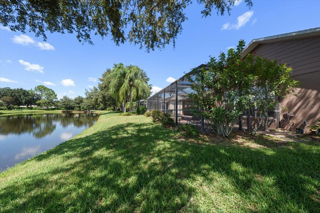 Image 16 of property listing at 1237 RAMBLING VINE COURT, New Port Richey, FL 34655