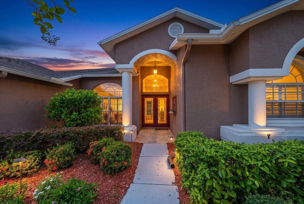 Image 3 of property listing at 1237 RAMBLING VINE COURT, New Port Richey, FL 34655