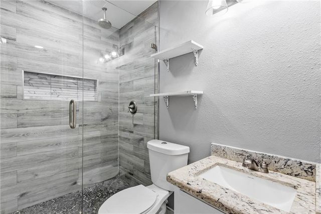 813 W Hayes Avenue, Mission, TX 78573