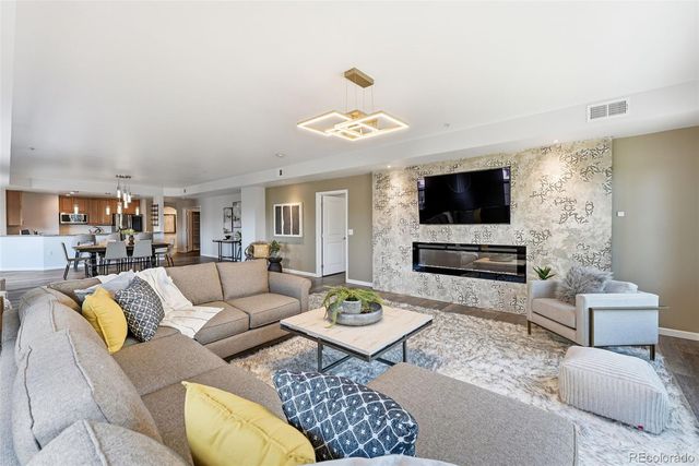 925 N Lincoln Street 5B, Denver, CO 80203