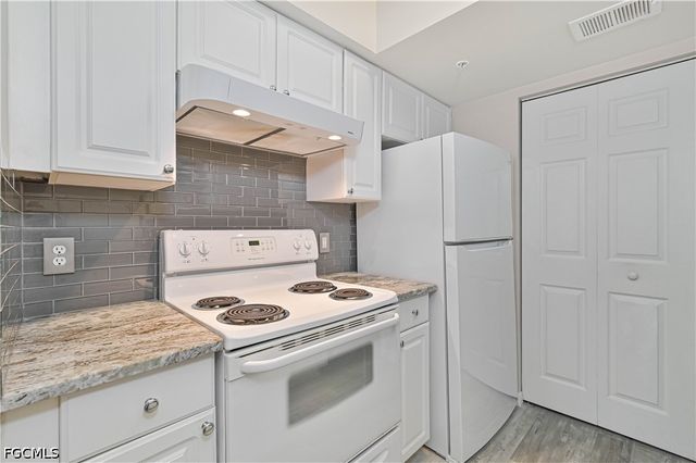 15630 Ocean Walk CIR 111, Fort Myers, FL 33908