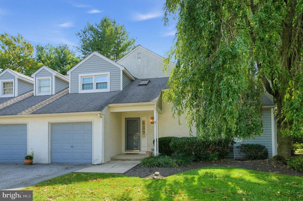 97 HUNTERS RUN, NEWTOWN SQUARE, PA 19073 — photo 2