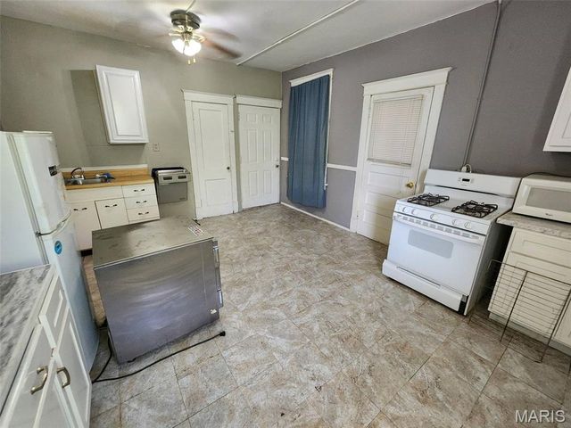 2801 Arlington Avenue, St Louis, MO 63120