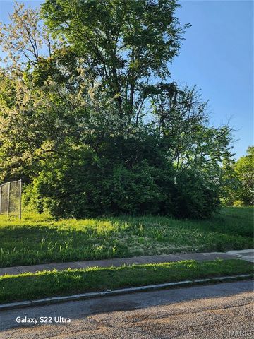 2801 Arlington Avenue, St Louis, MO 63120