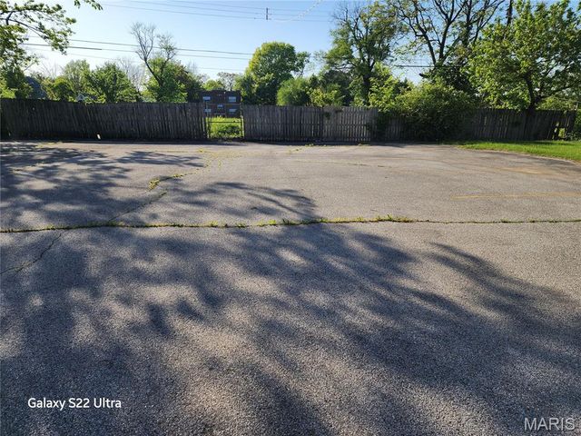 2801 Arlington Avenue, St Louis, MO 63120