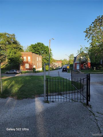 2801 Arlington Avenue, St Louis, MO 63120