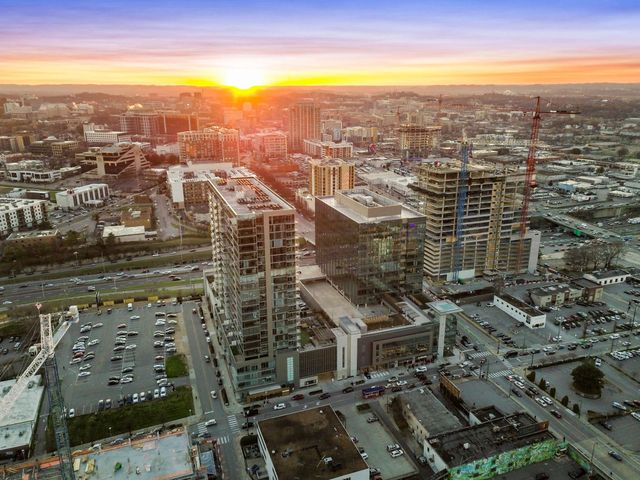 1212 Laurel St Apt 1312, Nashville, TN 37203