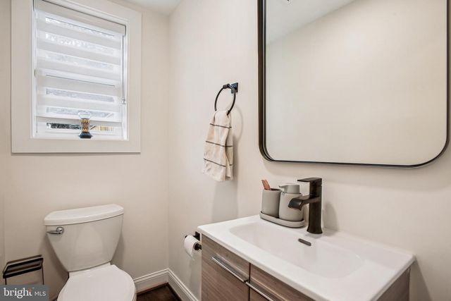 739 KENNEDY ST NE, Washington, DC 20011