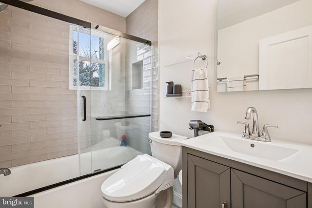 739 KENNEDY ST NE, Washington, DC 20011