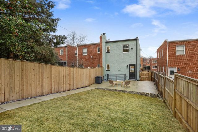 739 KENNEDY ST NE, Washington, DC 20011