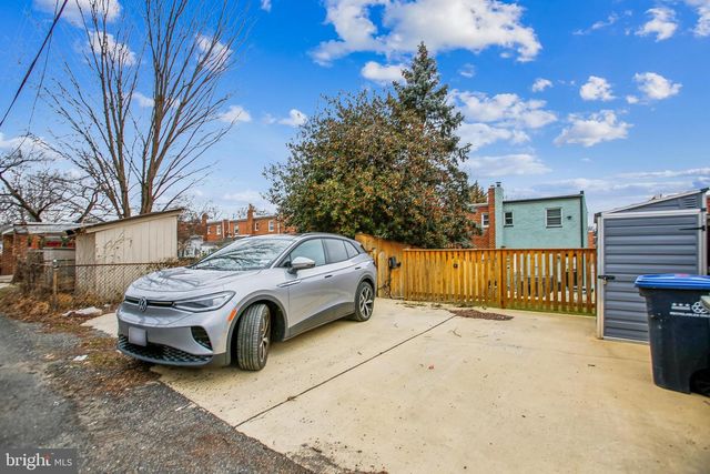 739 KENNEDY ST NE, Washington, DC 20011