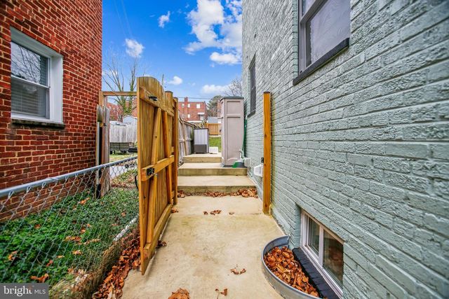 739 KENNEDY ST NE, Washington, DC 20011