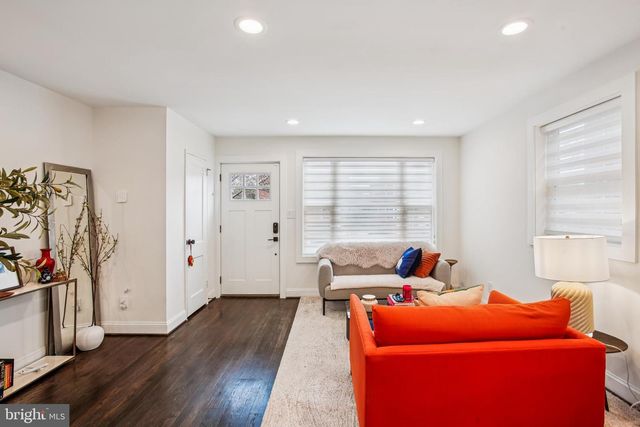 739 KENNEDY ST NE, Washington, DC 20011