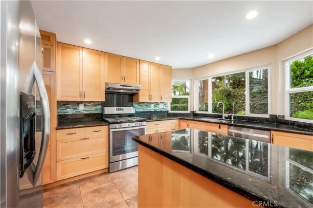 25512 Alisal Avenue, Laguna Hills, CA 92653