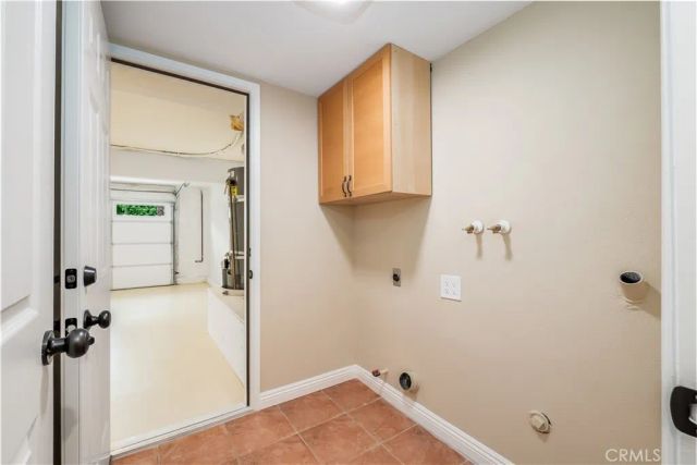 25512 Alisal Avenue, Laguna Hills, CA 92653