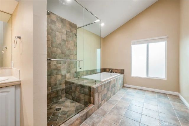 25512 Alisal Avenue, Laguna Hills, CA 92653