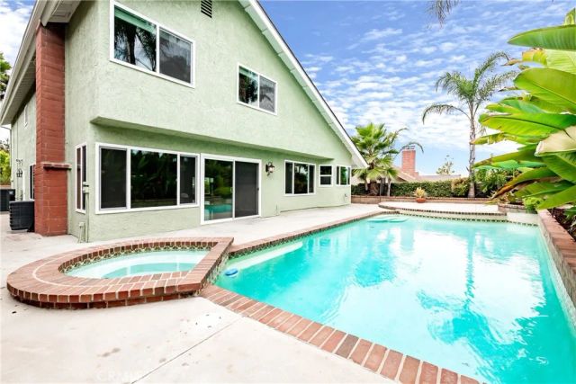 25512 Alisal Avenue, Laguna Hills, CA 92653