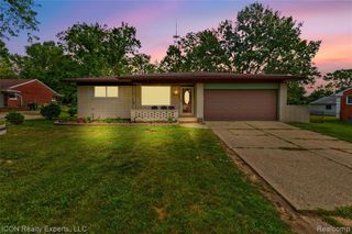 25150 Briarbank Avenue, Southfield, MI 48033