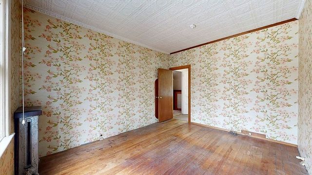 14 Hadwen Rd, Worcester, MA 01602
