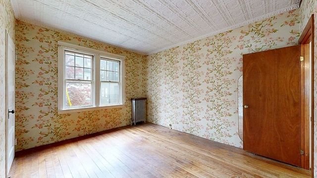 14 Hadwen Rd, Worcester, MA 01602