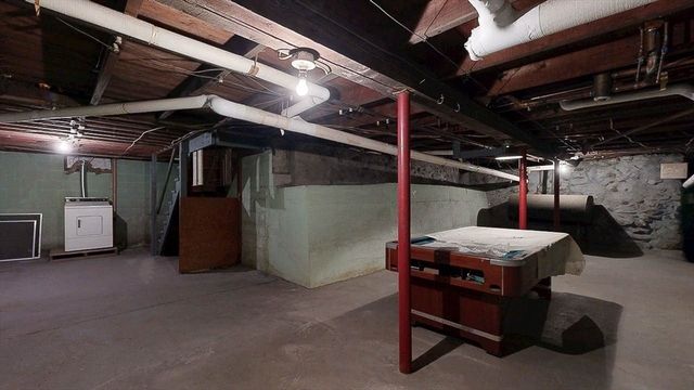 14 Hadwen Rd, Worcester, MA 01602