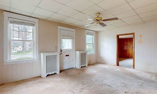 14 Hadwen Rd, Worcester, MA 01602