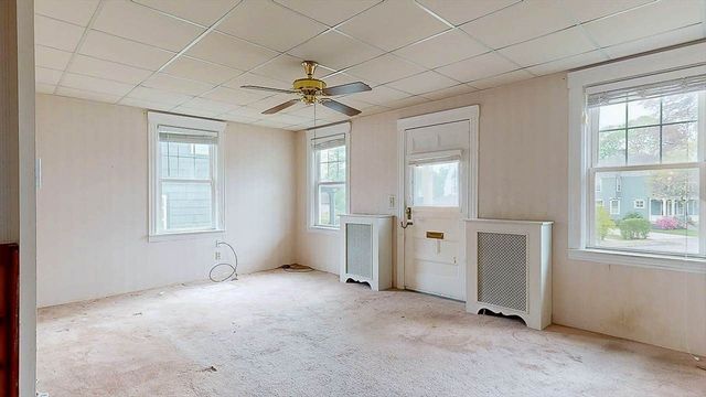 14 Hadwen Rd, Worcester, MA 01602