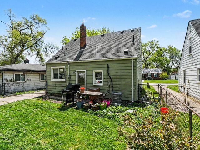 25850 Hanover Street, Dearborn Heights City, MI 48125