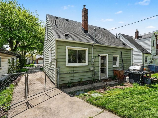 25850 Hanover Street, Dearborn Heights City, MI 48125