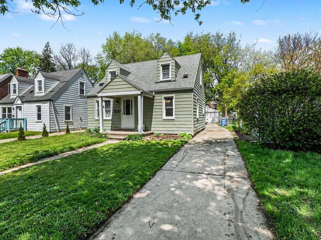 25850 Hanover Street, Dearborn Heights City, MI 48125