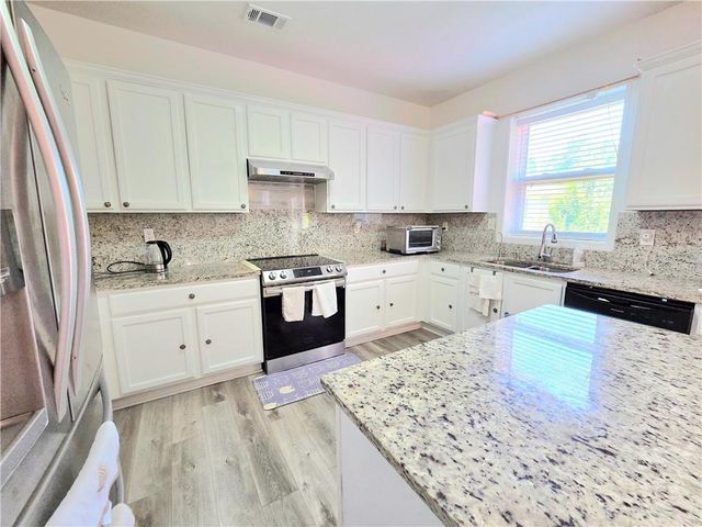 1140 Foxcroft Drive, Morrow, GA 30260