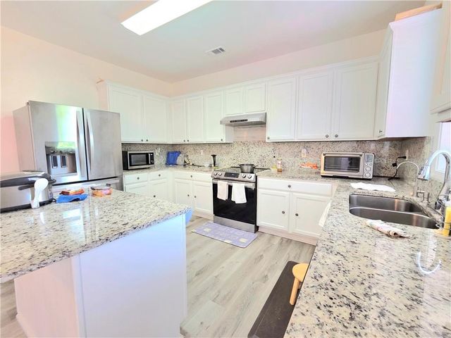1140 Foxcroft Drive, Morrow, GA 30260