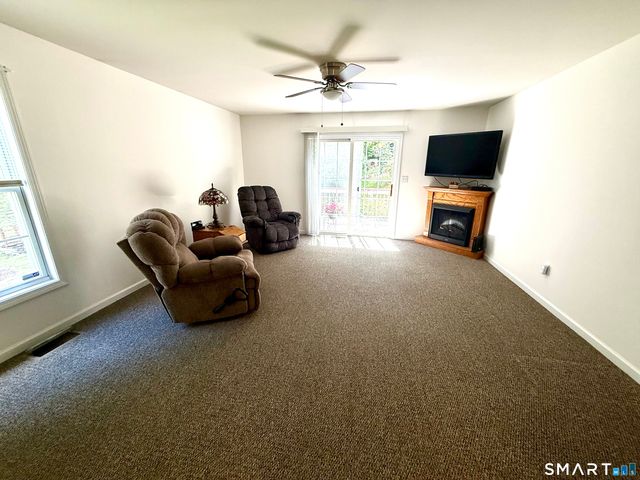 40 Trolley Bridge Road 9, Shelton, CT 06484