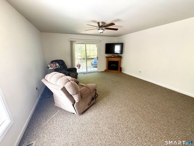40 Trolley Bridge Road 9, Shelton, CT 06484