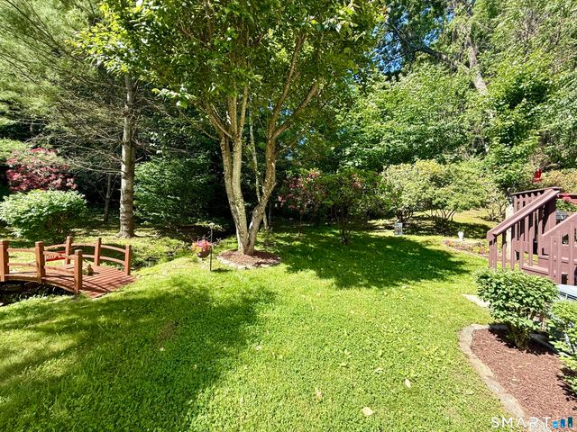 40 Trolley Bridge Road 9, Shelton, CT 06484