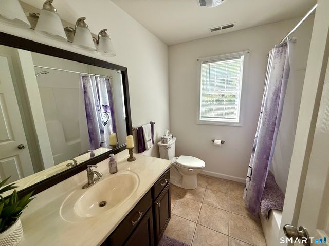 40 Trolley Bridge Road 9, Shelton, CT 06484