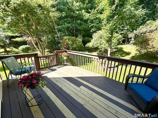 40 Trolley Bridge Road 9, Shelton, CT 06484